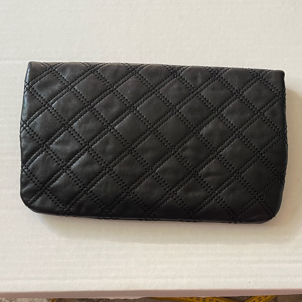 Marc Jacobs Eugenie Black Quilted leather fold over Clutch with Gold Clasp - Picture 5 of 11